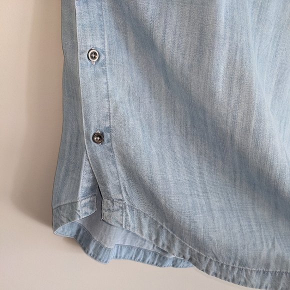 Natural Reflections (from BASSPRO SHOPS) Light Chambray Tank Top with buttons XL - Picture 10 of 14